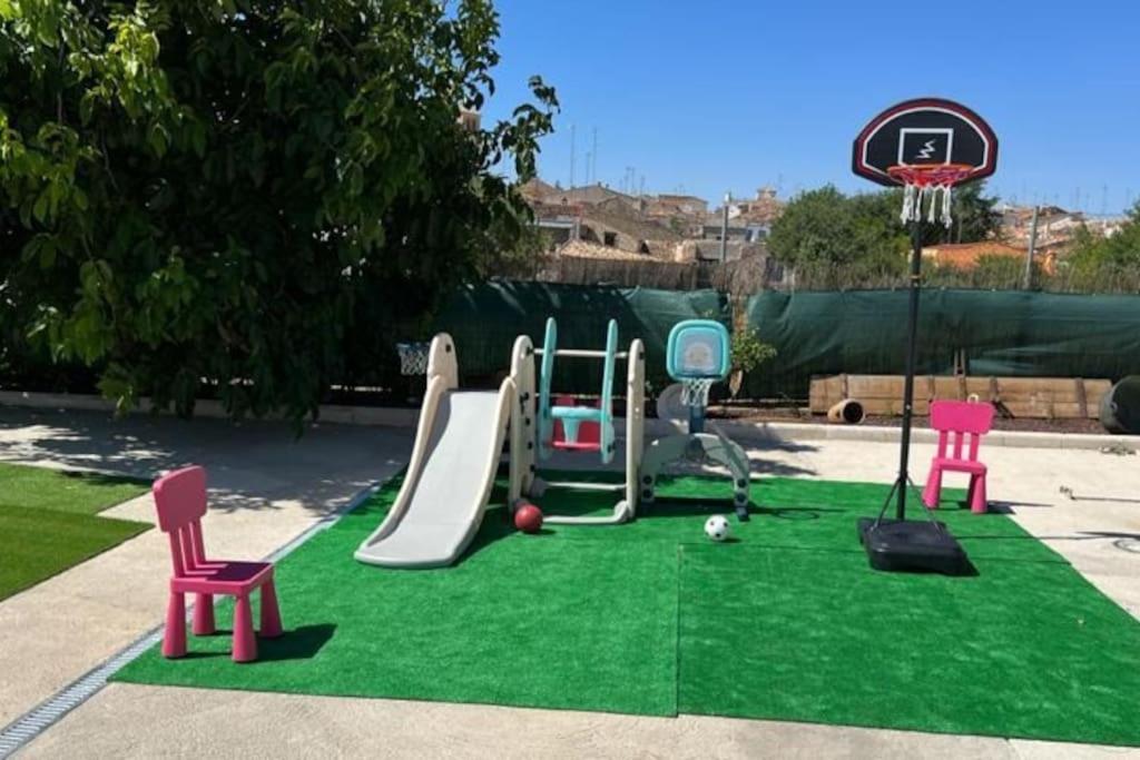 Campillo de Altobuey Villa Rural Con Amplia Piscina מראה חיצוני תמונה