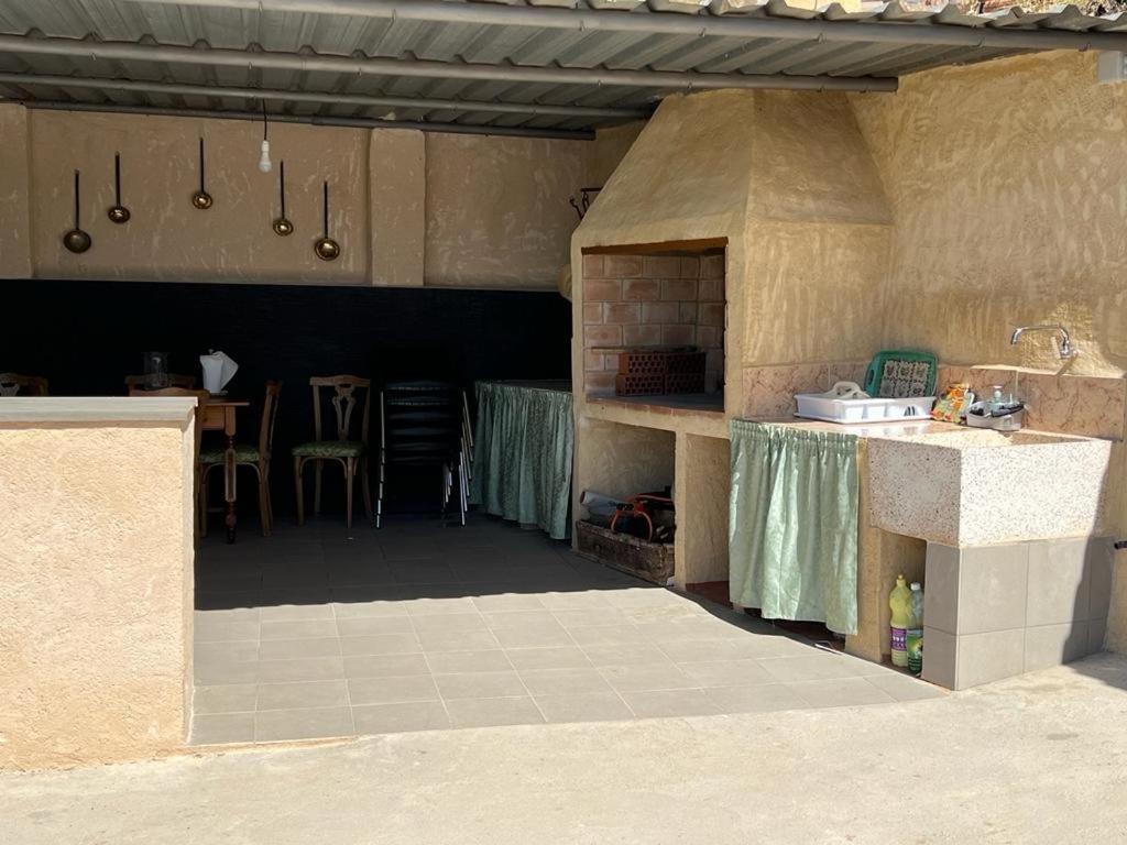 Campillo de Altobuey Villa Rural Con Amplia Piscina מראה חיצוני תמונה